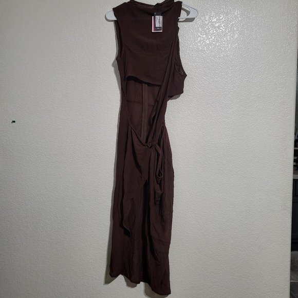 PrettyLittleThing Textured High Neck Cut Out Twist Midaxi Brown Midi Dress 10 - Picture 9 of 13